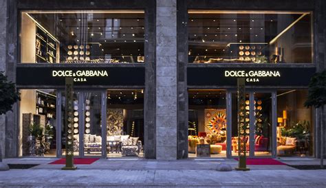 Dolce&Gabbana Casa opens its first store in Uzbekistan.